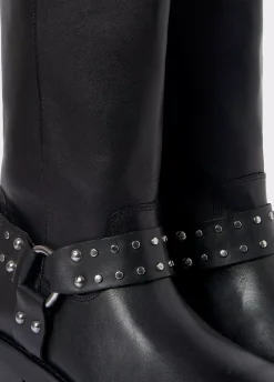 Bota Biker Tachas Punta Cuadrada Piel