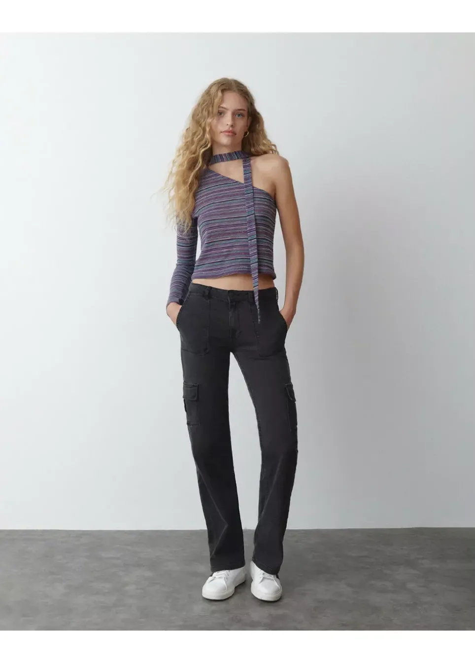 Camiseta Manga Larga Asimetrica Chocker