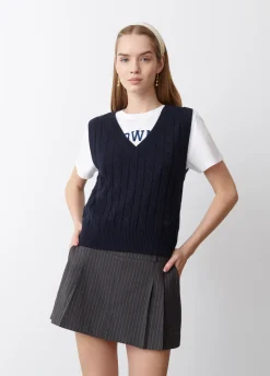 Chaleco Pico Trenzas Bordado