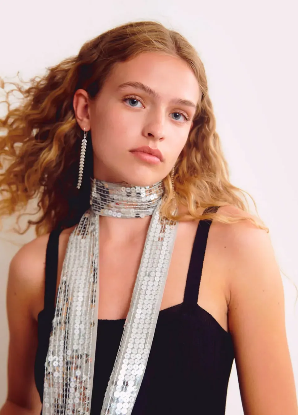 Collar Corbatero Lentejuelas