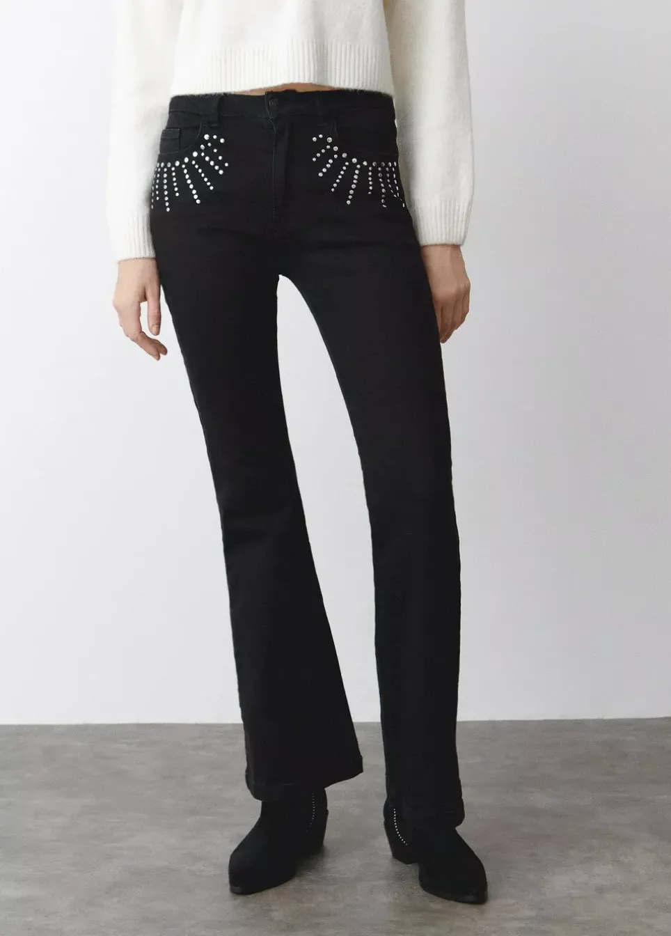 Jeans Campana Tachas